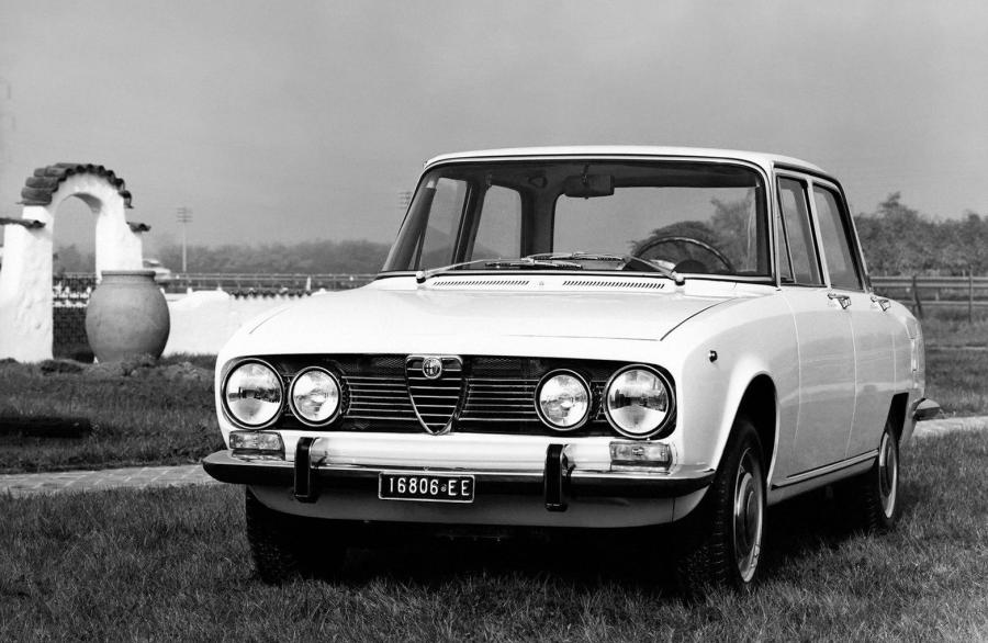  Alfa Romeo 1750 Berlina (105) 1969 года  (фото 2 из 7)